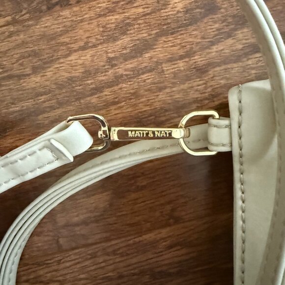 Matt & Nat Vegan Handbags, Willa Small Small Tote Cruelty-Free, Animal Free - Picture 3 of 9